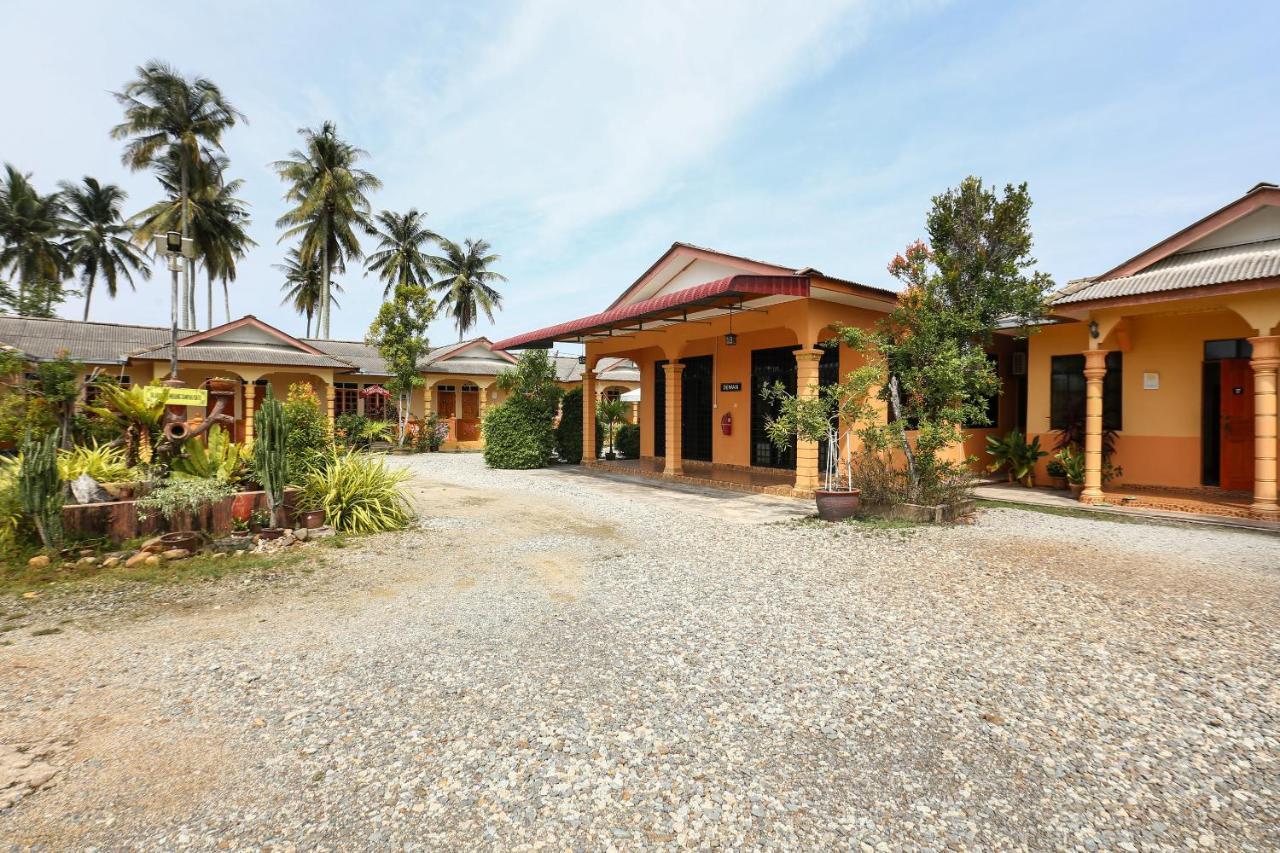 Oyo 89887 Chalet Yunie Marang Bagian luar foto