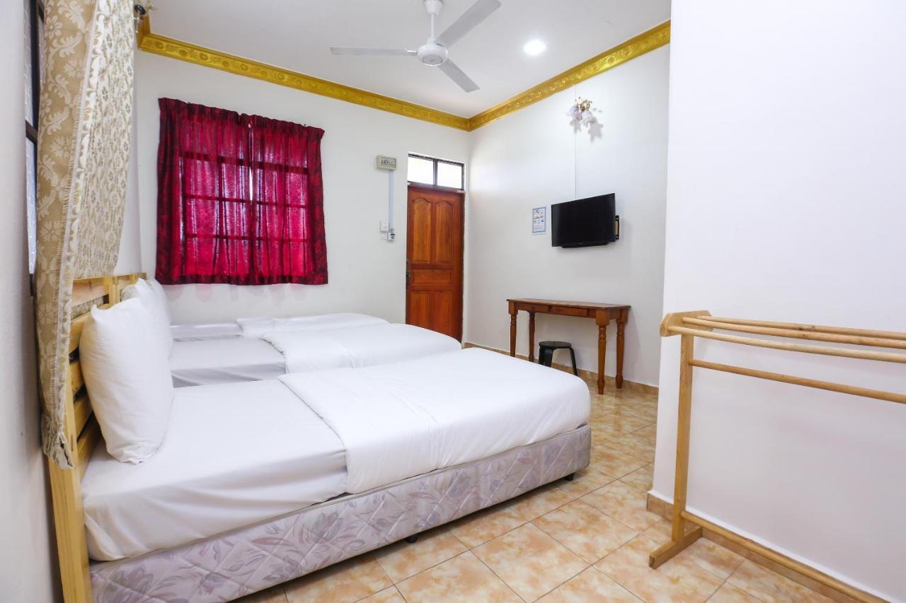 Oyo 89887 Chalet Yunie Marang Bagian luar foto