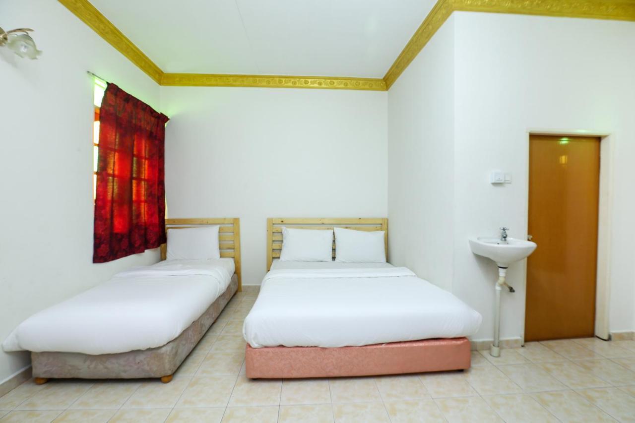 Oyo 89887 Chalet Yunie Marang Bagian luar foto