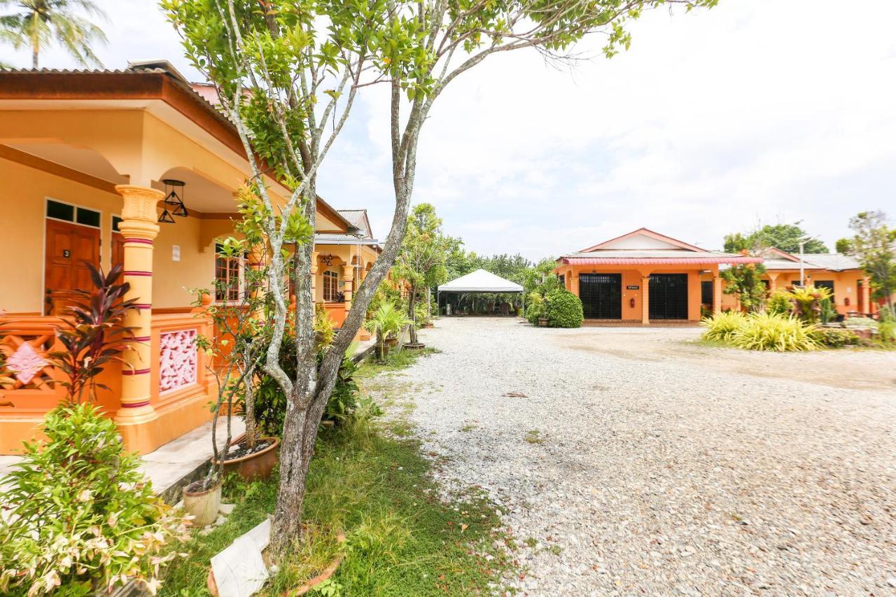 Oyo 89887 Chalet Yunie Marang Bagian luar foto