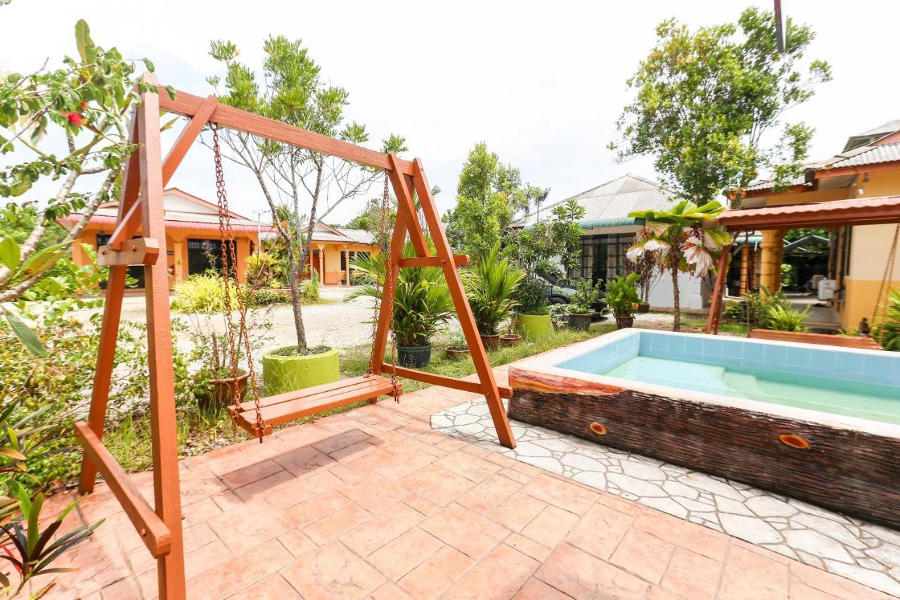 Oyo 89887 Chalet Yunie Marang Bagian luar foto
