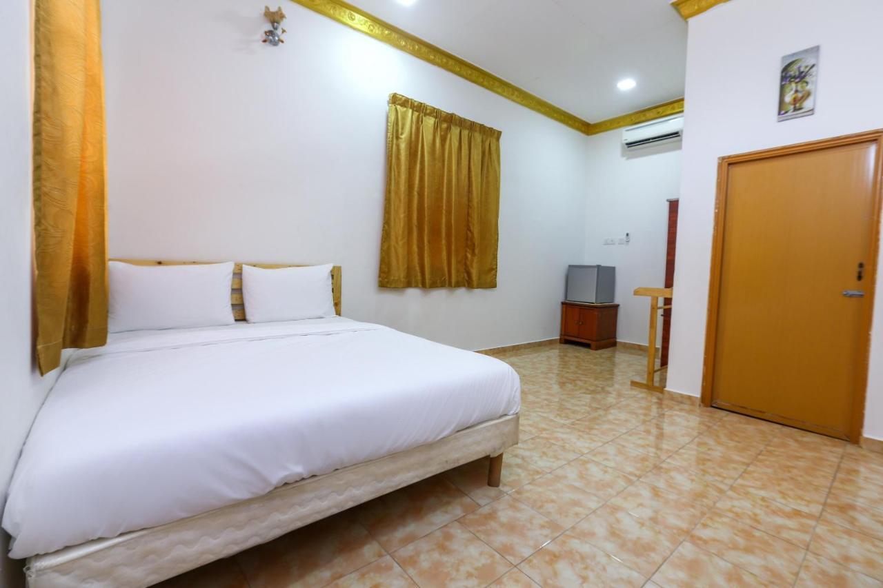 Oyo 89887 Chalet Yunie Marang Bagian luar foto