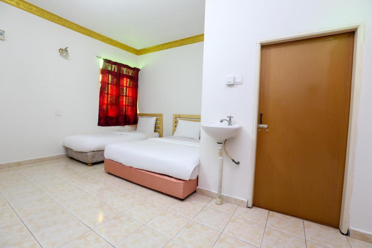 Oyo 89887 Chalet Yunie Marang Bagian luar foto