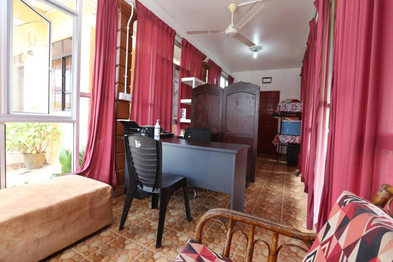 Oyo 89887 Chalet Yunie Marang Bagian luar foto