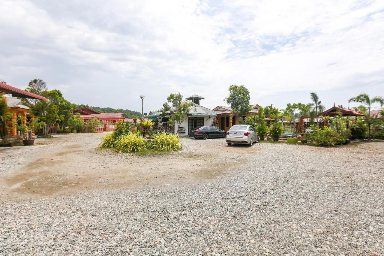 Oyo 89887 Chalet Yunie Marang Bagian luar foto