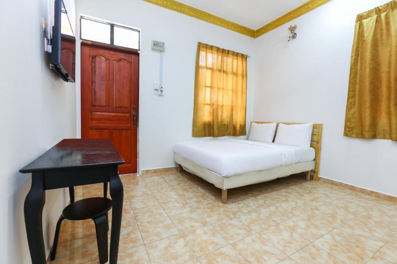 Oyo 89887 Chalet Yunie Marang Bagian luar foto